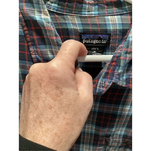 PATAGONIA Mens Sz Medium Plaid Button Down Long Sleeve Shirt Blue - Picture 2 of 9
